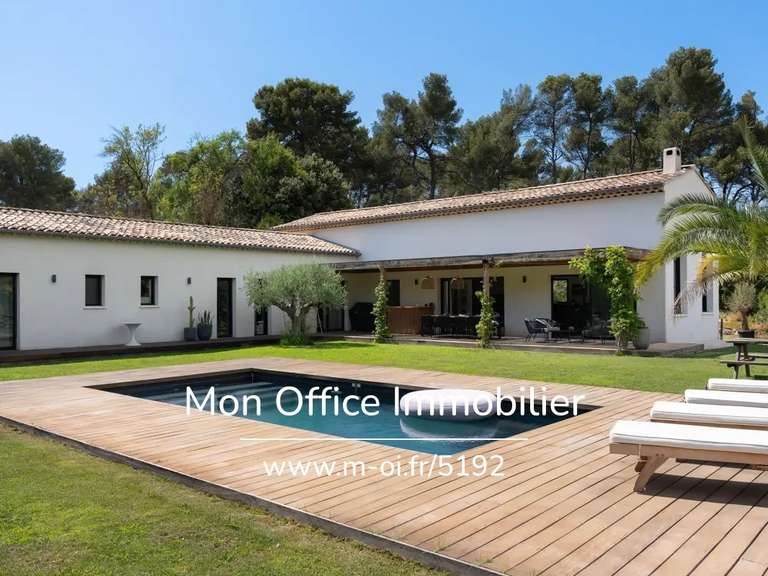 Maison Bouc-Bel-Air - 6 chambres - 215m²