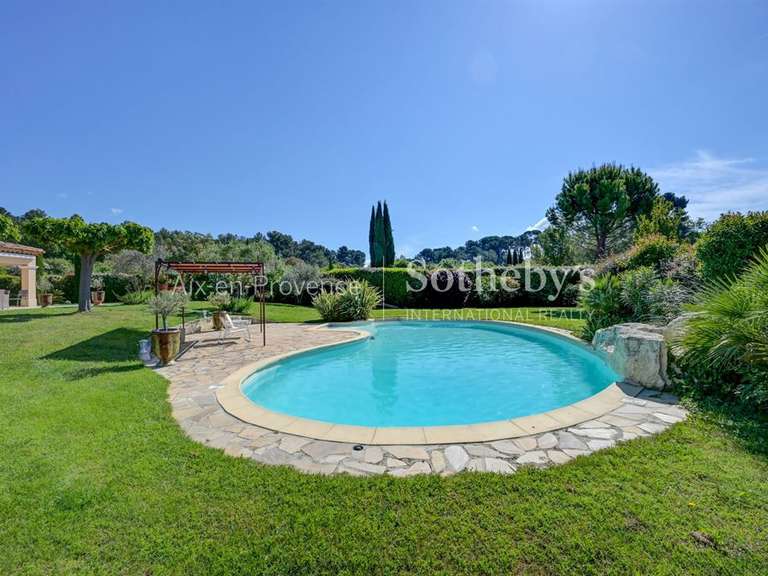 Maison Bouc-Bel-Air - 7 chambres - 386m²