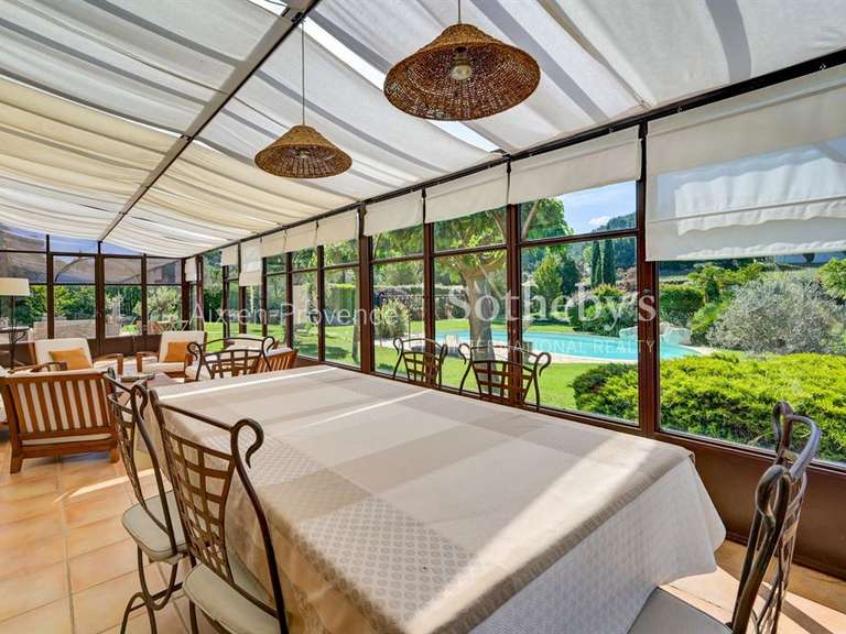 Maison Bouc-Bel-Air - 7 chambres - 386m²