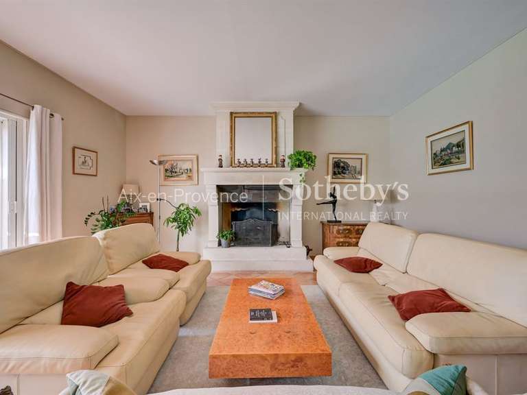 Maison Bouc-Bel-Air - 7 chambres - 386m²