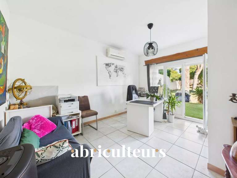 Maison Bouc-Bel-Air - 5 chambres - 192m²