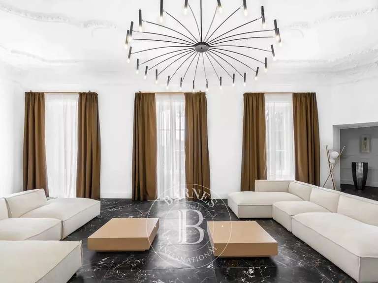 Maison Bouc-Bel-Air - 9 chambres - 721m²