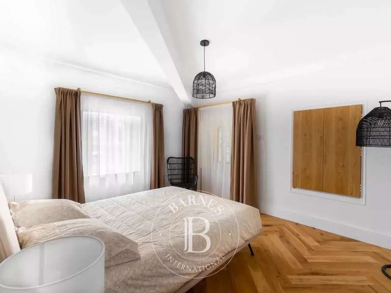 Maison Bouc-Bel-Air - 9 chambres - 721m²