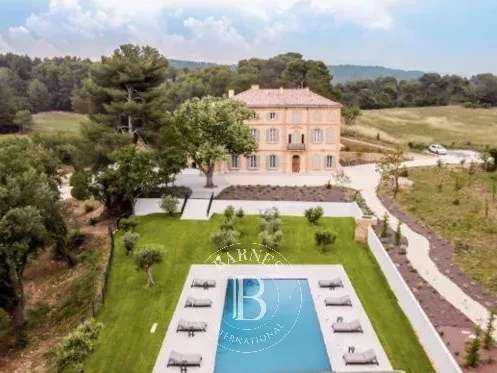 Maison Bouc-Bel-Air - 9 chambres - 721m²