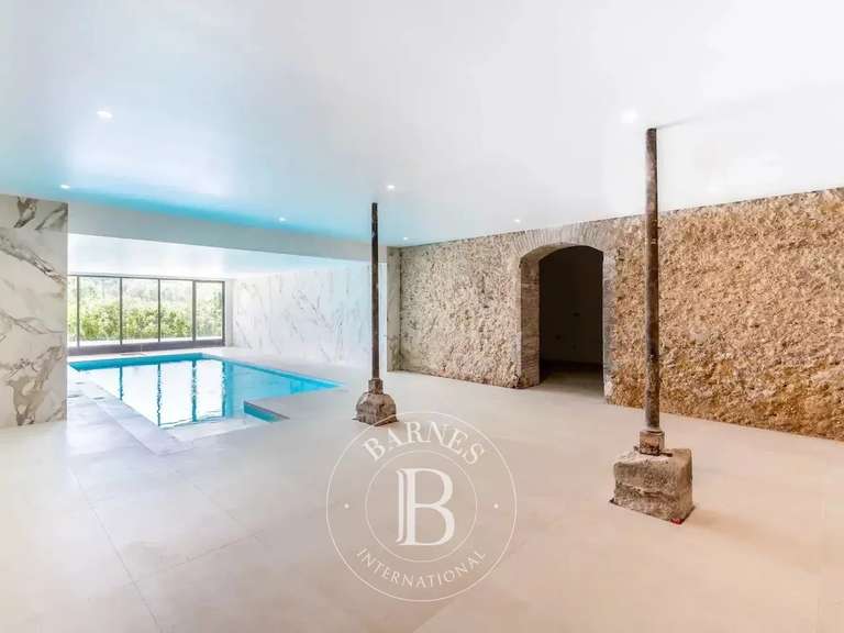 Maison Bouc-Bel-Air - 9 chambres - 721m²