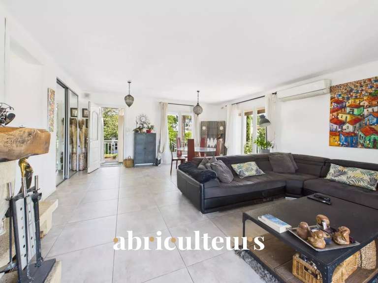 Maison Bouc-Bel-Air - 5 chambres - 192m²