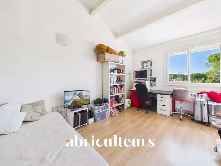 Maison Bouc-Bel-Air - 5 chambres - 192m²