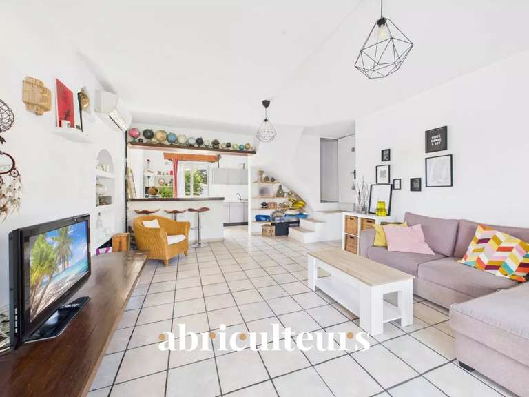 Maison Bouc-Bel-Air - 5 chambres - 192m²