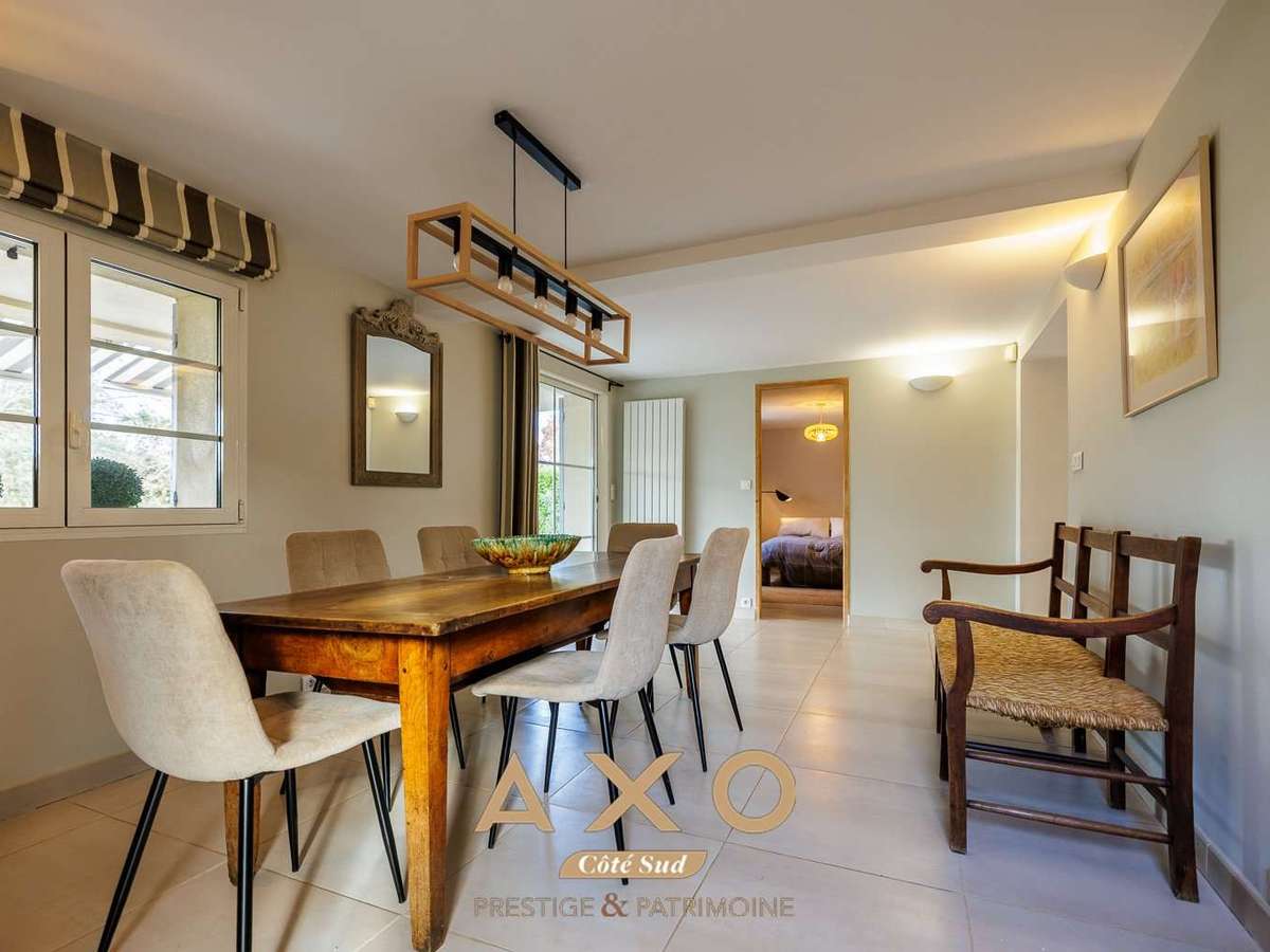 House Bouc-Bel-Air