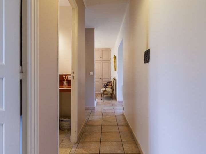 House Bouc-Bel-Air
