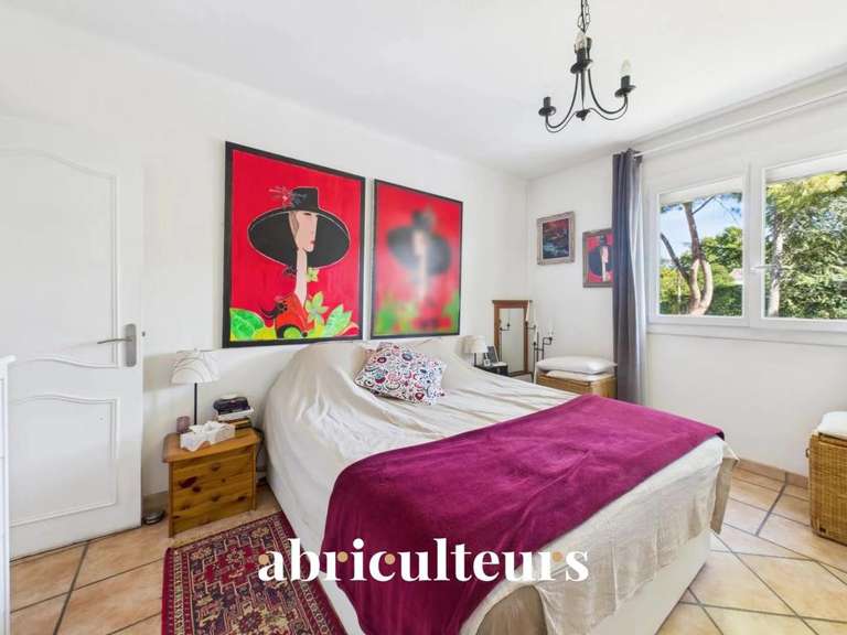 Maison Bouc-Bel-Air - 5 chambres - 192m²