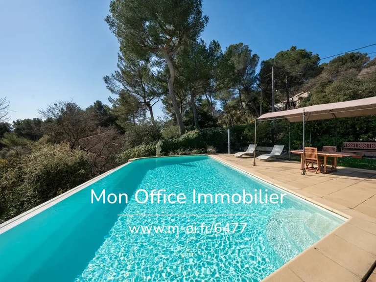 Maison Bouc-Bel-Air - 5 chambres - 144m²