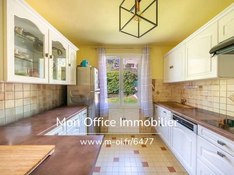 House Bouc-Bel-Air - 5 bedrooms - 120m²