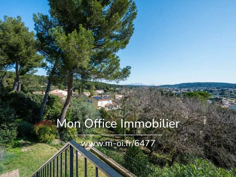 Maison Bouc-Bel-Air - 5 chambres - 144m²