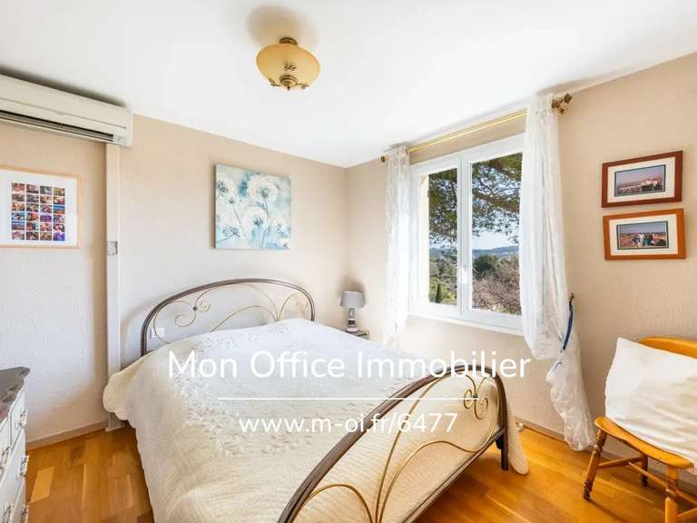 Maison Bouc-Bel-Air - 5 chambres - 120m²