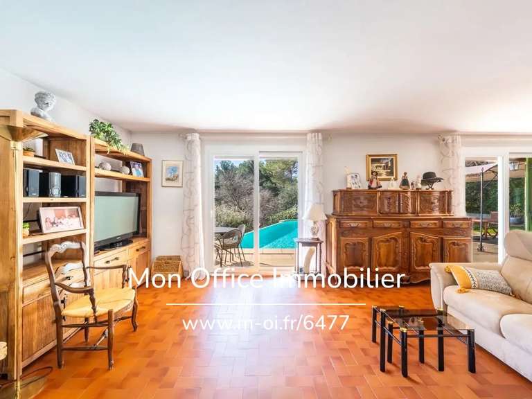 Maison Bouc-Bel-Air - 5 chambres - 144m²