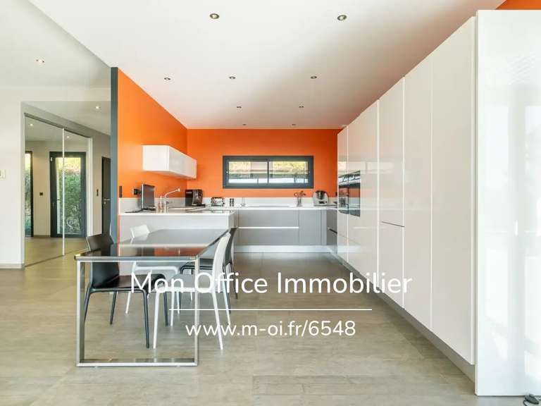 Maison Bouc-Bel-Air - 3 chambres - 280m²