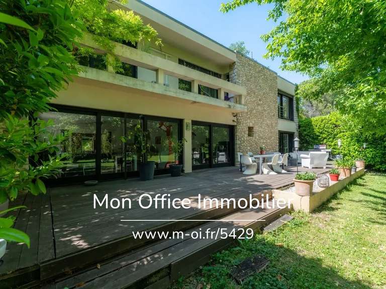 Maison Bouc-Bel-Air - 4 chambres - 226m²