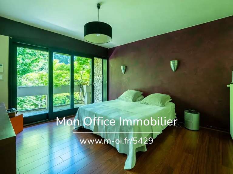 Maison Bouc-Bel-Air - 4 chambres - 226m²