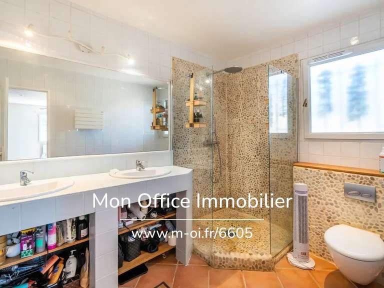 Maison Bouc-Bel-Air - 6 chambres - 211m²