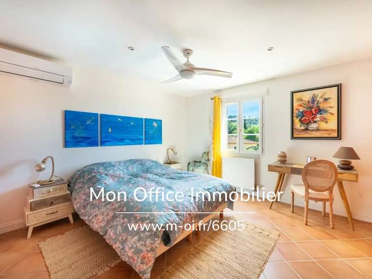 Maison Bouc-Bel-Air - 6 chambres - 211m²