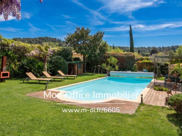 Maison Bouc-Bel-Air - 6 chambres - 211m²