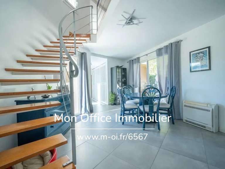 Maison Bouc-Bel-Air - 4 chambres - 140m²