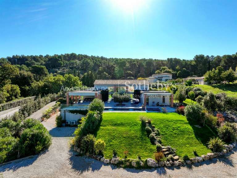 Maison Bouc-Bel-Air - 5 chambres - 460m²