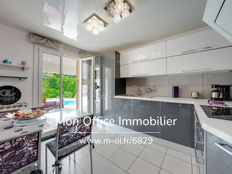 House Bouc-Bel-Air - 3 bedrooms - 90m²