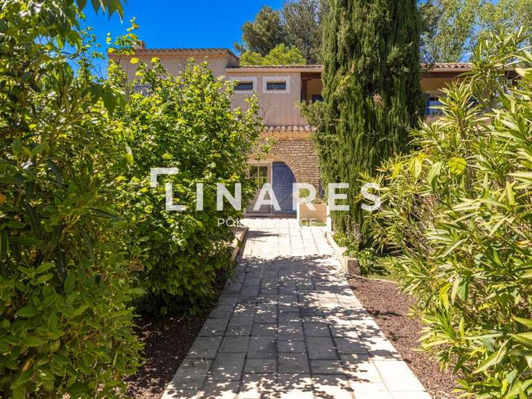 House Bouc-Bel-Air - 5 bedrooms - 308m²