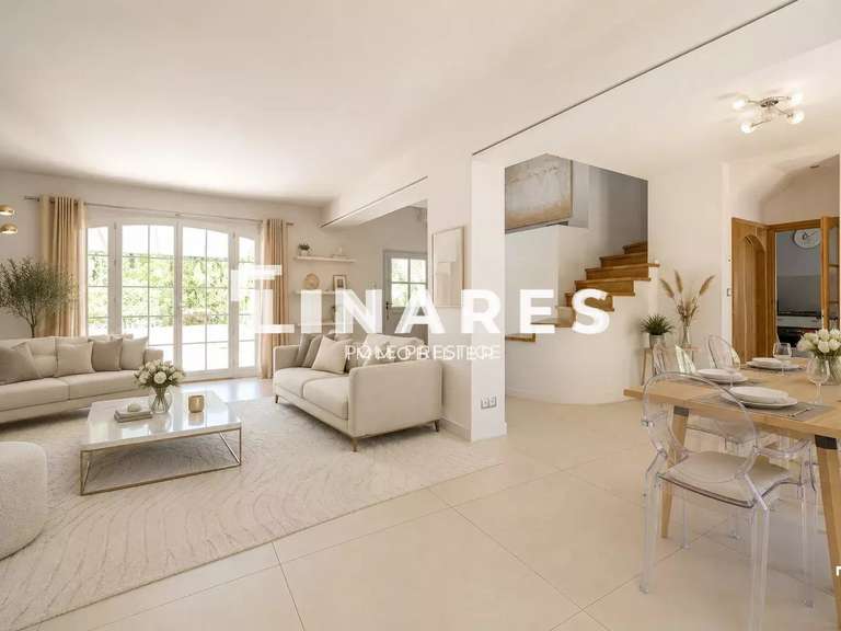 Maison Bouc-Bel-Air - 5 chambres - 308m²