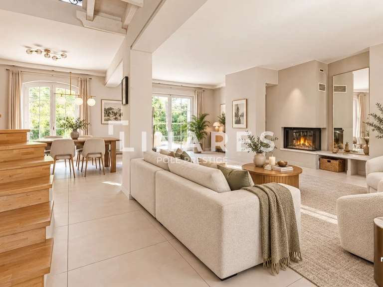 Maison Bouc-Bel-Air - 6 chambres - 308m²