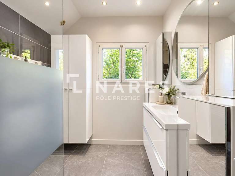 Maison Bouc-Bel-Air - 6 chambres - 308m²