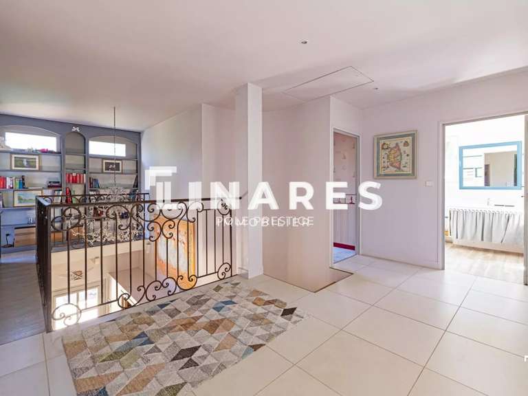 Maison Bouc-Bel-Air - 5 chambres - 308m²