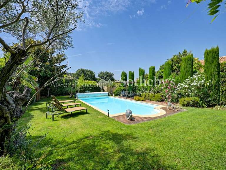 Maison Bouc-Bel-Air - 6 chambres - 211m²