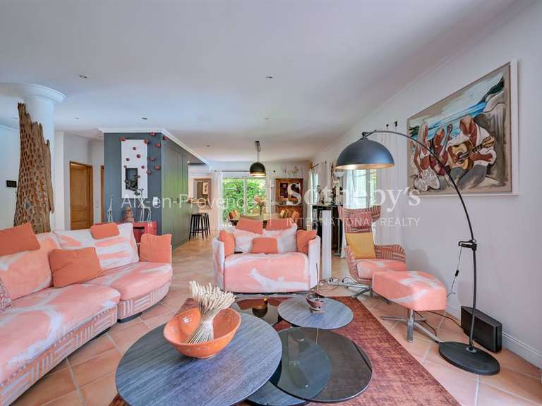 Maison Bouc-Bel-Air - 6 chambres - 211m²