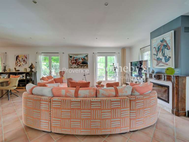 Maison Bouc-Bel-Air - 6 chambres - 211m²