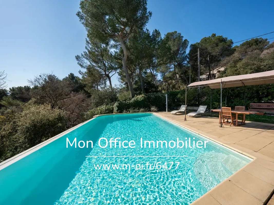 House Bouc-Bel-Air
