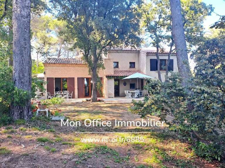 Maison Bouc-Bel-Air - 5 chambres - 178m²