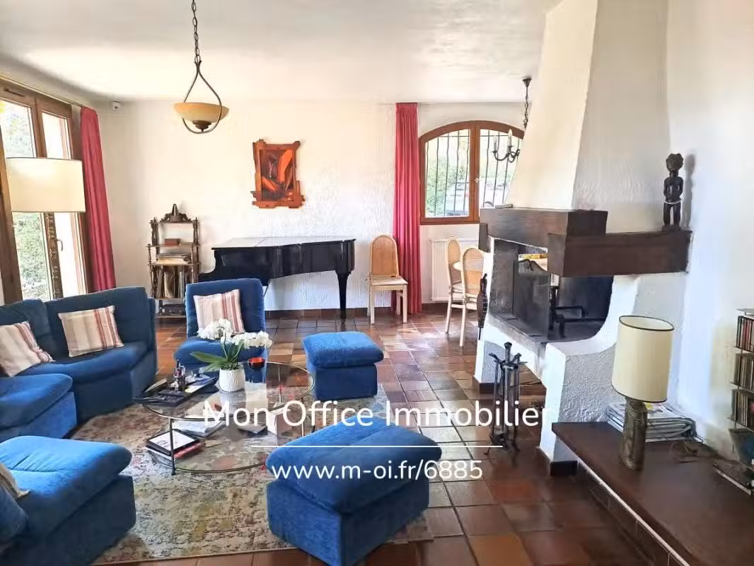 House Bouc-Bel-Air