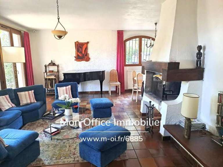 House Bouc-Bel-Air - 5 bedrooms - 178m²