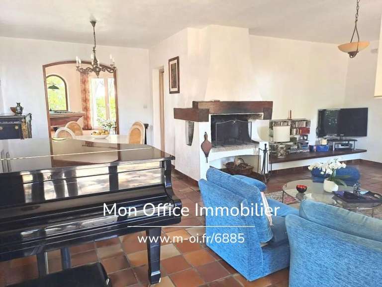House Bouc-Bel-Air - 5 bedrooms - 178m²