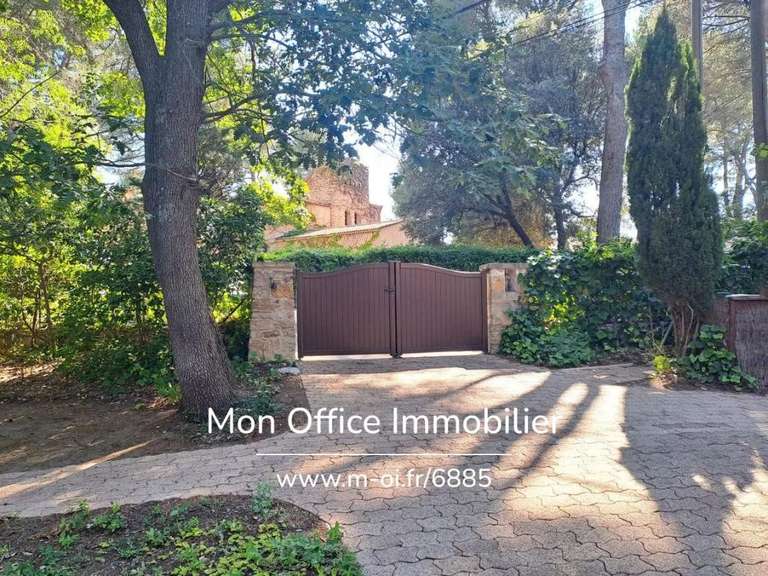 House Bouc-Bel-Air - 5 bedrooms - 178m²