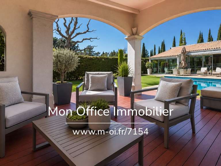 Maison Bouc-Bel-Air - 3 chambres - 245m²