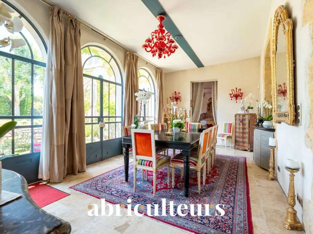 House Bouc-Bel-Air