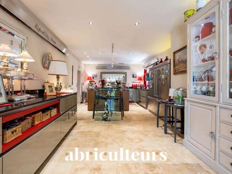 House Bouc-Bel-Air - 6 bedrooms - 495m²