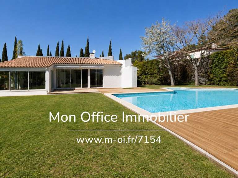 Maison Bouc-Bel-Air - 3 chambres - 245m²