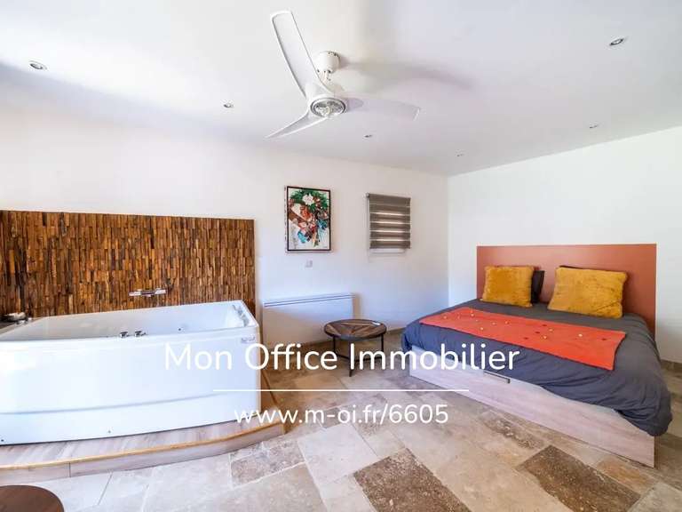 Maison Bouc-Bel-Air - 5 chambres - 211m²