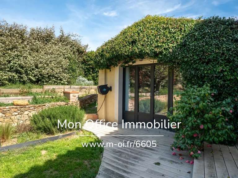 Maison Bouc-Bel-Air - 5 chambres - 211m²