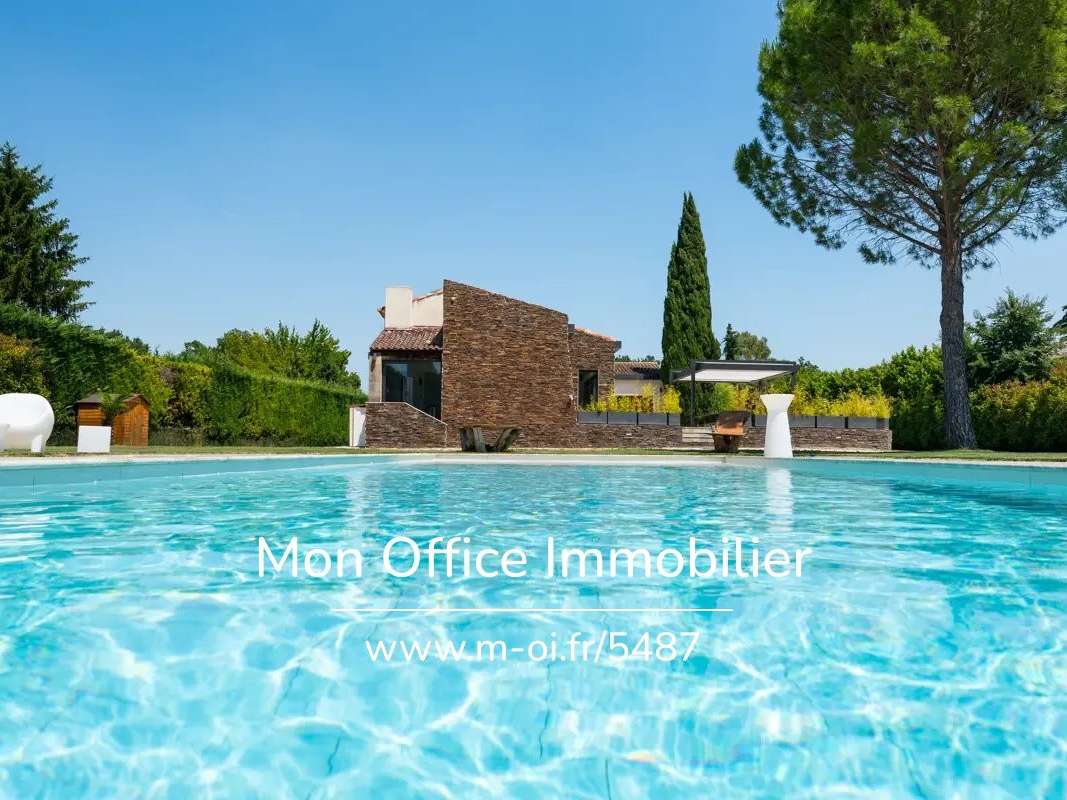 House Bouc-Bel-Air
